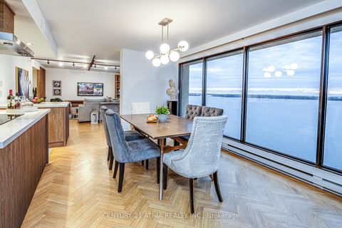 Photo 13 at 1401 - 65 Harbour Square, Waterfront Communities C1, Toronto