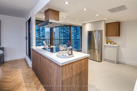 Photo 15 at 1401 - 65 Harbour Square, Waterfront Communities C1, Toronto