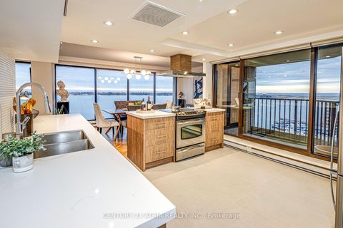 Photo 17 at 1401 - 65 Harbour Square, Waterfront Communities C1, Toronto