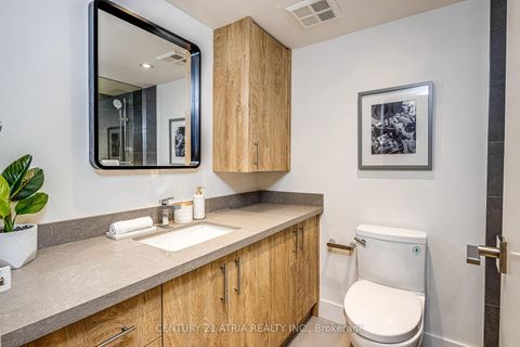 Photo 27 at 1401 - 65 Harbour Square, Waterfront Communities C1, Toronto