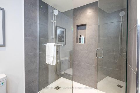 Photo 28 at 1401 - 65 Harbour Square, Waterfront Communities C1, Toronto