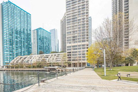 Photo 31 at 1401 - 65 Harbour Square, Waterfront Communities C1, Toronto