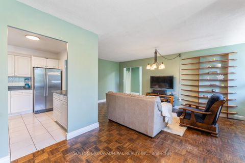 Photo 10 at 415 - 5 Shady Golfway, Flemingdon Park, Toronto