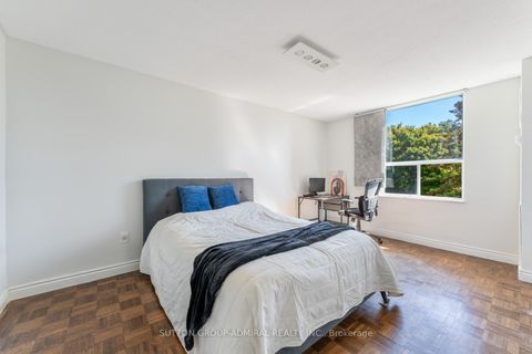 Photo 14 at 415 - 5 Shady Golfway, Flemingdon Park, Toronto