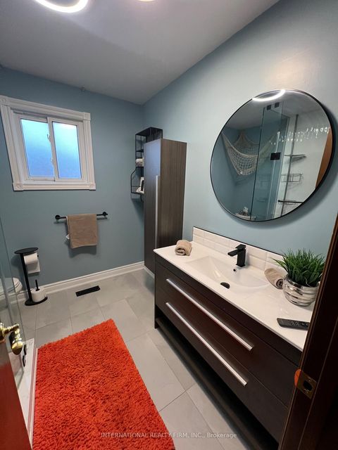 Photo 9 at 95 Dunstan Crescent, West Woodbridge, Vaughan