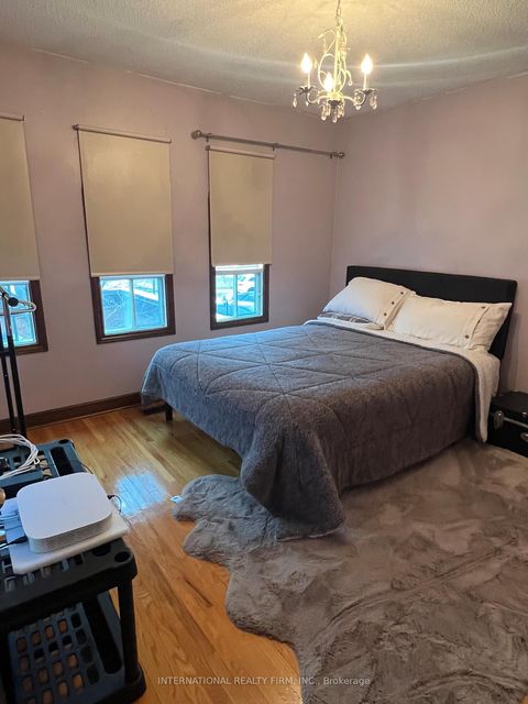 Photo 14 at 95 Dunstan Crescent, West Woodbridge, Vaughan