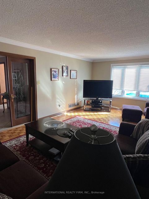 Photo 20 at 95 Dunstan Crescent, West Woodbridge, Vaughan