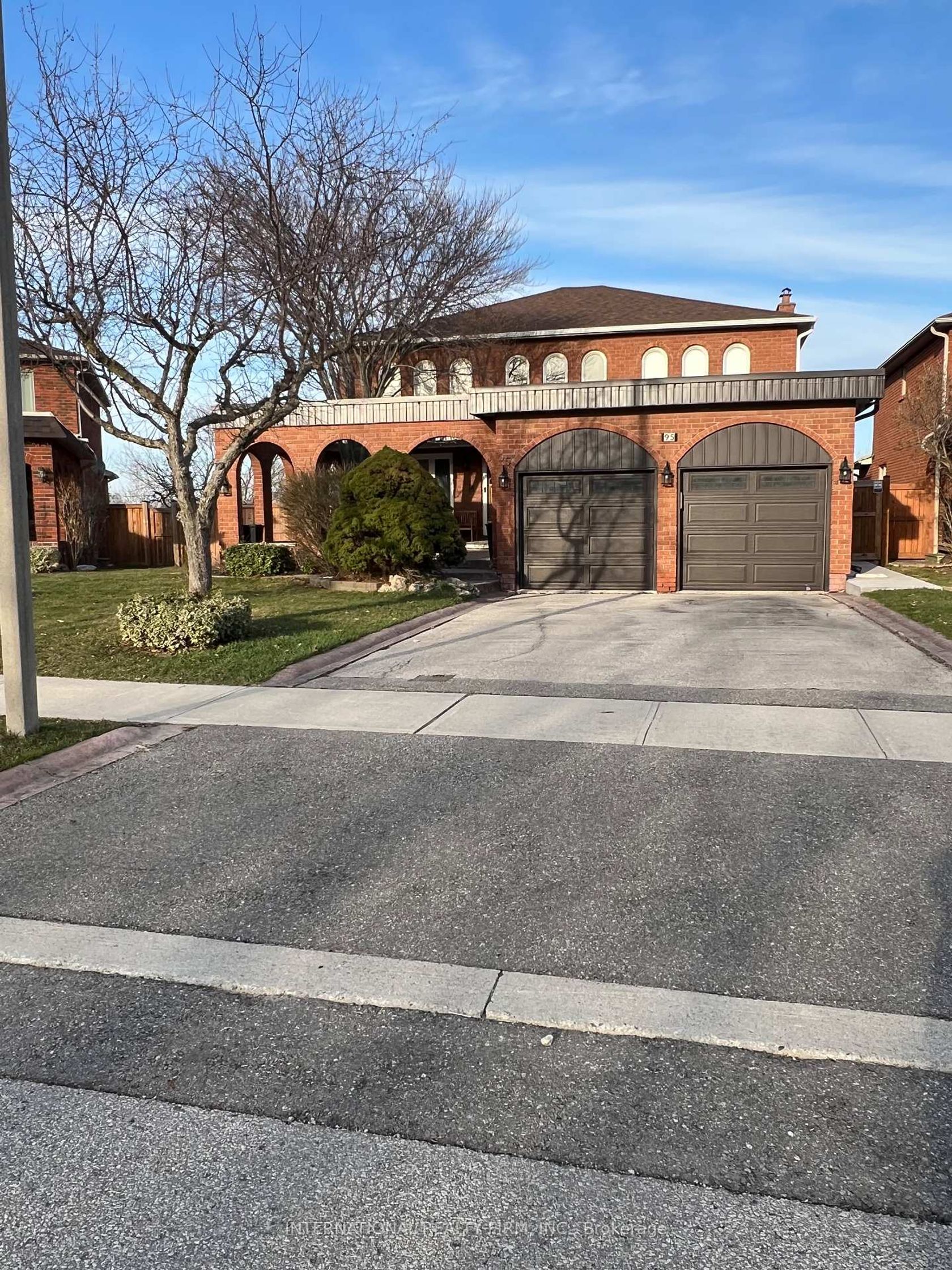 95 Dunstan Crescent, West Woodbridge, Vaughan 