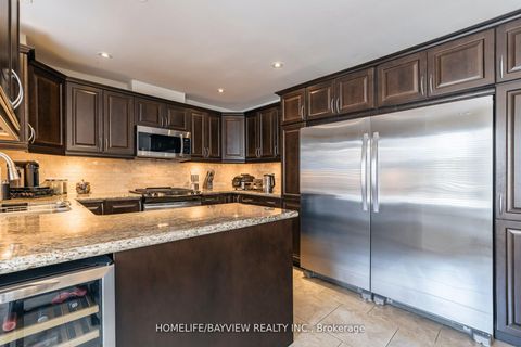 Photo 18 at 40 Gardner Place, Maple, Vaughan