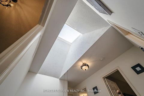 Photo 24 at 40 Gardner Place, Maple, Vaughan