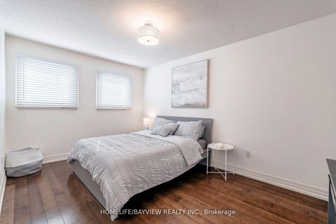 Photo 32 at 40 Gardner Place, Maple, Vaughan