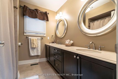 Photo 34 at 40 Gardner Place, Maple, Vaughan