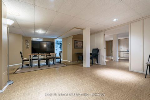 Photo 36 at 40 Gardner Place, Maple, Vaughan
