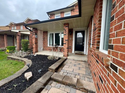 Photo 40 at 40 Gardner Place, Maple, Vaughan