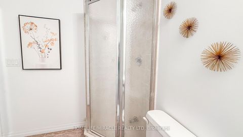 Photo 14 at 2803 - 220 Burnhamthorpe Road W, City Centre, Mississauga