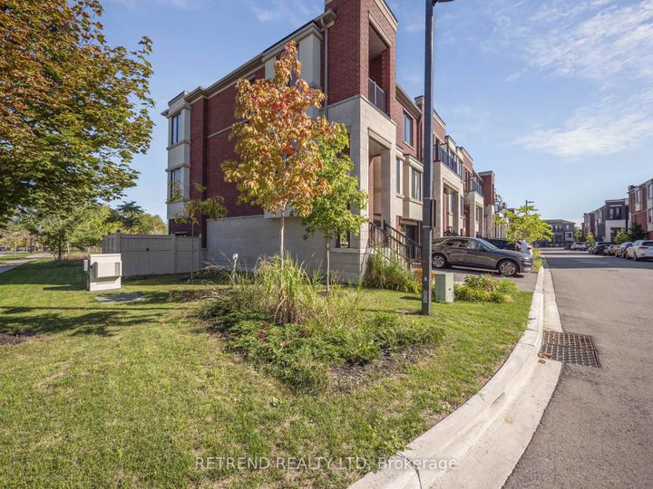 Photo 2 at 1 Rattenbury Road, Patterson, Vaughan