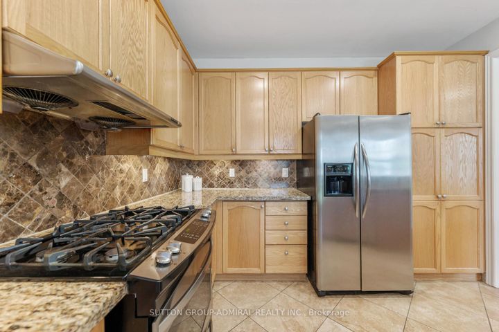 Photo 9 at 16 Appleview Road, Greensborough, Markham