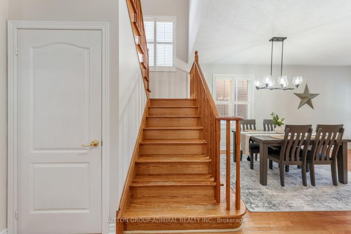 Photo 15 at 16 Appleview Road, Greensborough, Markham