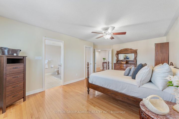 Photo 19 at 16 Appleview Road, Greensborough, Markham