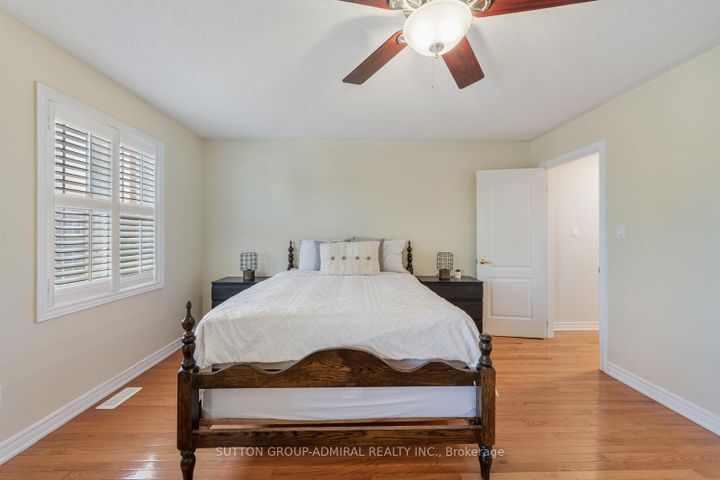 Photo 28 at 16 Appleview Road, Greensborough, Markham