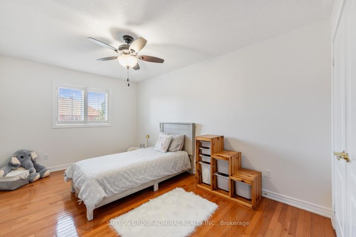 Photo 29 at 16 Appleview Road, Greensborough, Markham