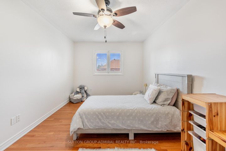 Photo 31 at 16 Appleview Road, Greensborough, Markham