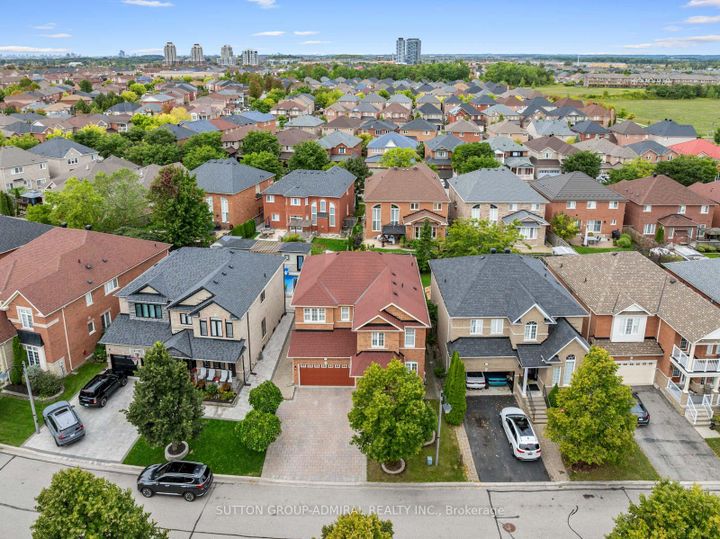 Photo 37 at 16 Appleview Road, Greensborough, Markham