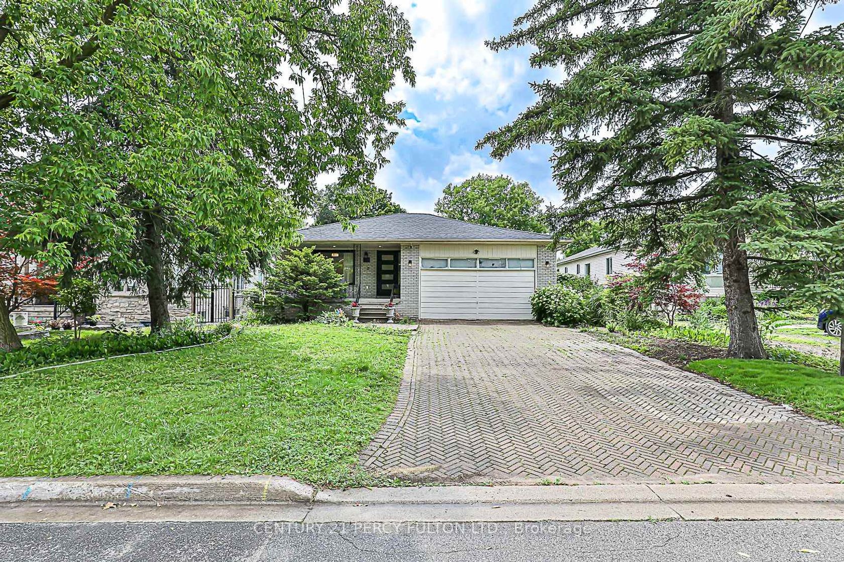 168 Ruggles Avenue, Harding, Richmond Hill 