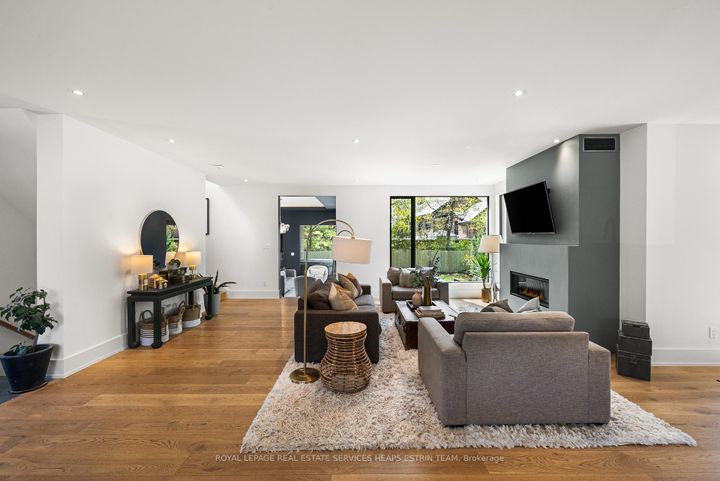 Photo 9 at 44 Bennington Heights Drive, Leaside, Toronto