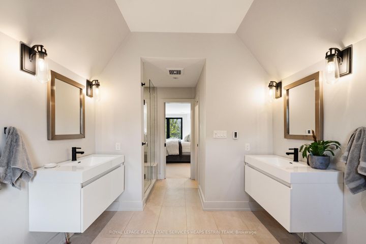 Photo 17 at 44 Bennington Heights Drive, Leaside, Toronto