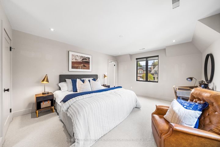 Photo 19 at 44 Bennington Heights Drive, Leaside, Toronto