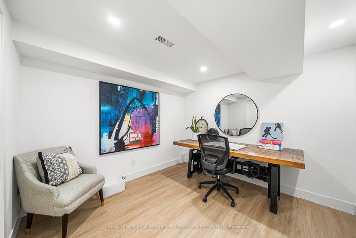 Photo 31 at 44 Bennington Heights Drive, Leaside, Toronto