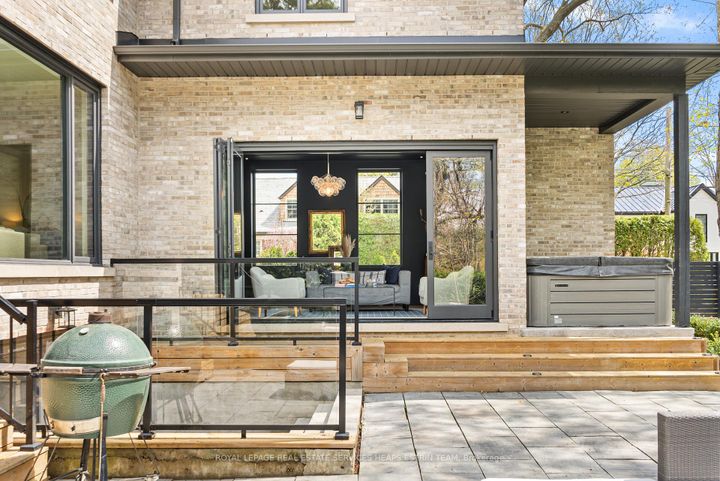 Photo 33 at 44 Bennington Heights Drive, Leaside, Toronto