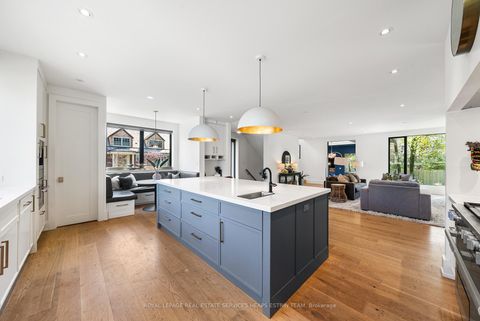 Photo 3 at 44 Bennington Heights Drive, Leaside, Toronto