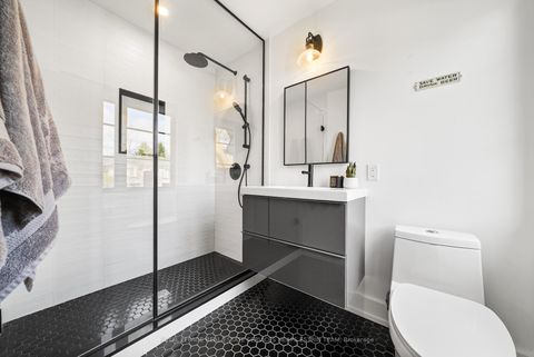 Photo 20 at 44 Bennington Heights Drive, Leaside, Toronto