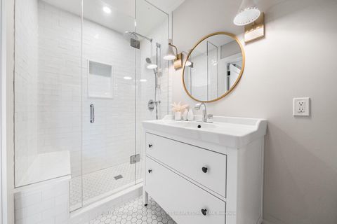 Photo 23 at 44 Bennington Heights Drive, Leaside, Toronto
