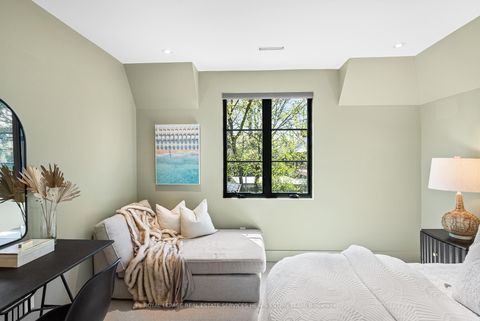 Photo 25 at 44 Bennington Heights Drive, Leaside, Toronto