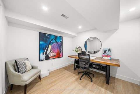 Photo 31 at 44 Bennington Heights Drive, Leaside, Toronto