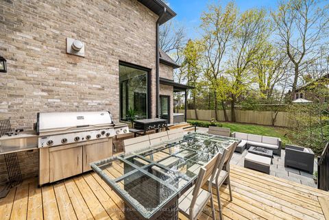 Photo 34 at 44 Bennington Heights Drive, Leaside, Toronto