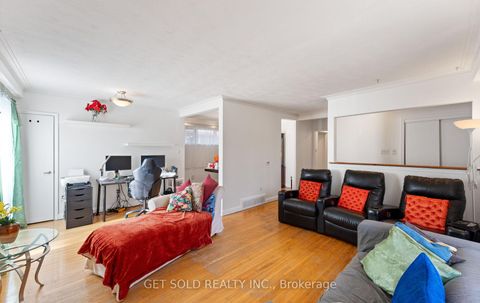 Photo 7 at 39 Pakenham Drive, Kipling, Toronto