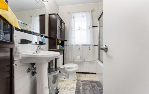 Photo 19 at 39 Pakenham Drive, Kipling, Toronto