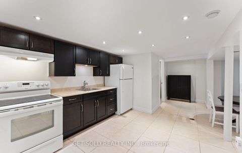 Photo 22 at 39 Pakenham Drive, Kipling, Toronto