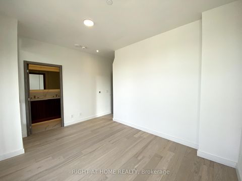 Photo 15 at 106 - 11 McMahon Drive, Bayview Village, Toronto