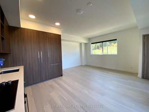 Photo 22 at 106 - 11 McMahon Drive, Bayview Village, Toronto