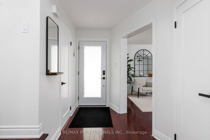 Photo 2 at 6433 Longspur Road, Lisgar, Mississauga