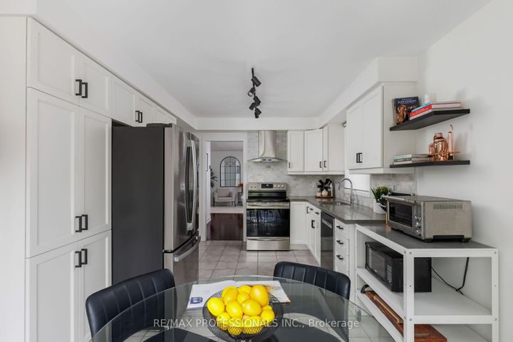 Photo 16 at 6433 Longspur Road, Lisgar, Mississauga