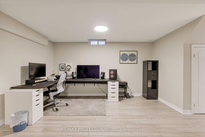 Photo 43 at 6433 Longspur Road, Lisgar, Mississauga