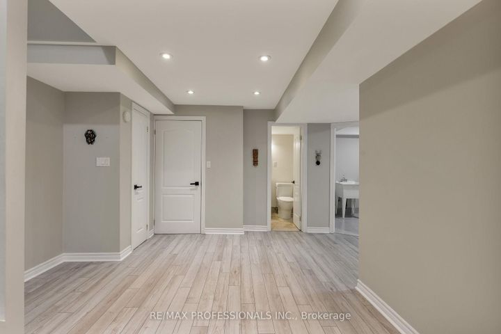 Photo 46 at 6433 Longspur Road, Lisgar, Mississauga