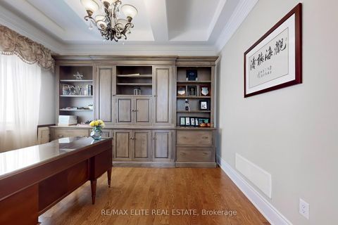 Photo 12 at 59 Carisbrooke Circle, Bayview Southeast, Aurora Photo 12 at 59 Carisbrooke Circle, Bayview Southeast, Aurora