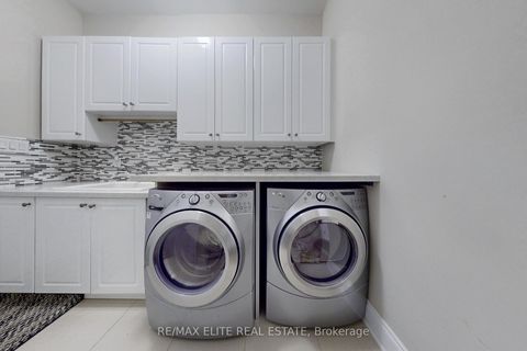 Photo 14 at 59 Carisbrooke Circle, Bayview Southeast, Aurora Photo 14 at 59 Carisbrooke Circle, Bayview Southeast, Aurora